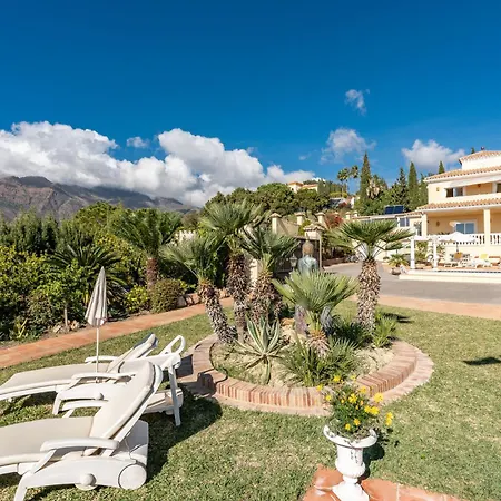 In Roca With Shared Pool And Jacuzzi - Only 5min To Town *