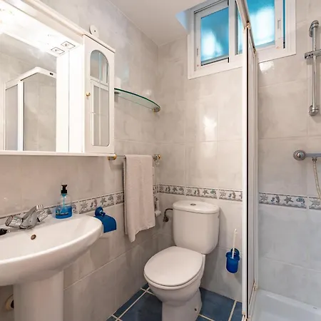 In Roca With Shared Pool And Jacuzzi - Only 5min To Town Apartment *