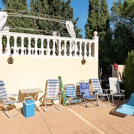 Apartment In Roca With Shared Pool And Jacuzzi - Only 5min To Town Estepona