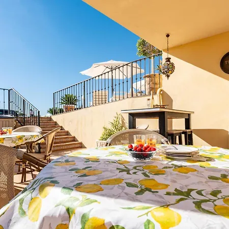 In Roca With Shared Pool And Jacuzzi - Only 5min To Town * Estepona