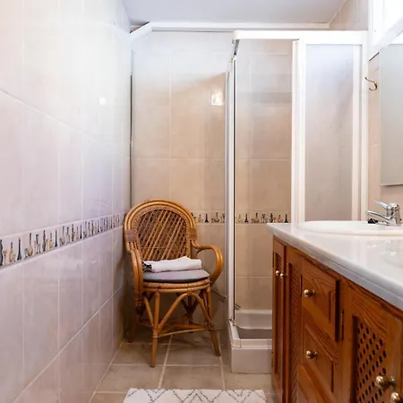 In Roca With Shared Pool And Jacuzzi - Only 5min To Town * Estepona